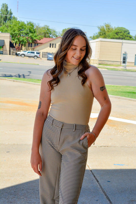 Sleek Essentials Top - TAUPE