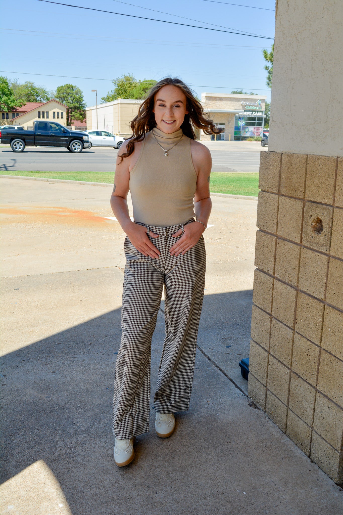 Sleek Essentials Top - TAUPE
