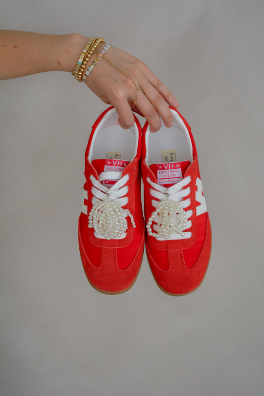 Vintage Havanna Nadia Sneakers with retro-inspired design, white laces, and stylish canvas material.