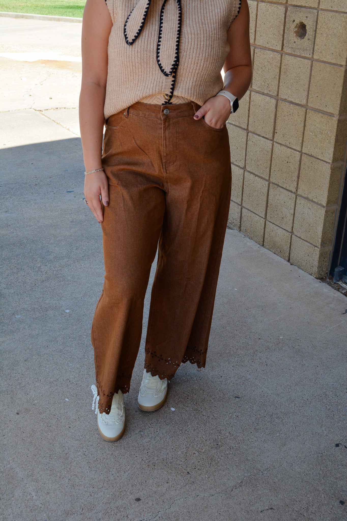 Falling Petals Jeans - BROWN