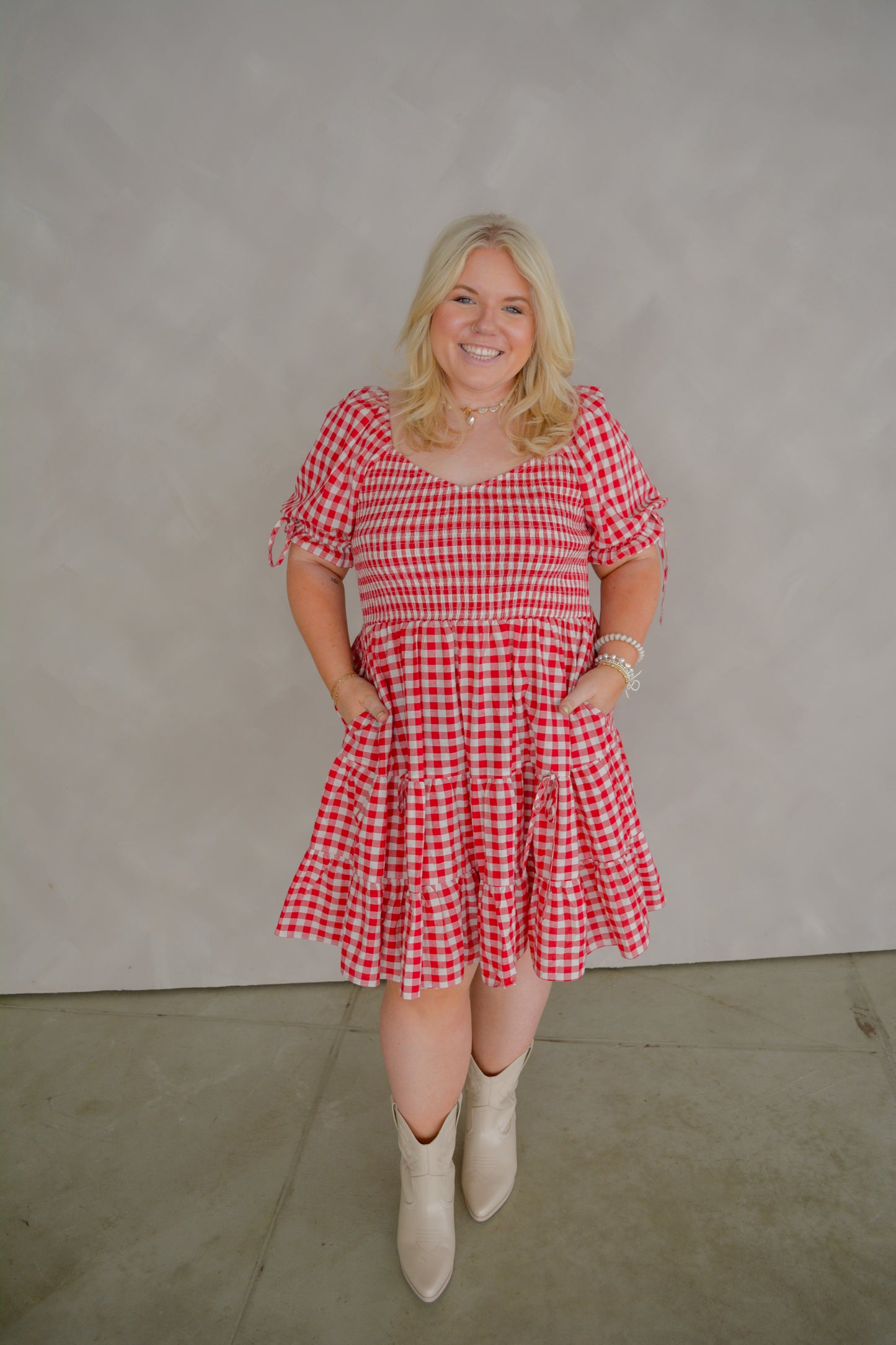 Bright pink Sweetheart Darling Dress by Oddi for curvy figures, featuring a fitted bodice and flared skirt.