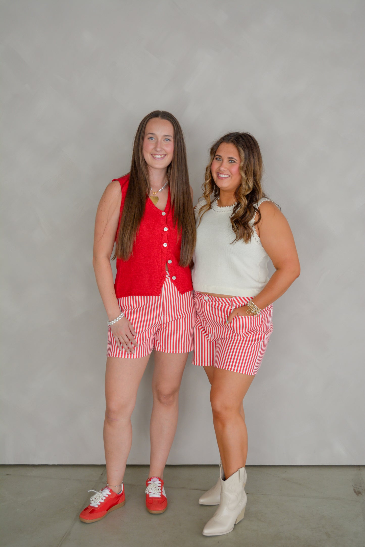 Entro Weekend Americana shorts featuring a casual fit, denim fabric, and patriotic star print, displayed on a hanger.