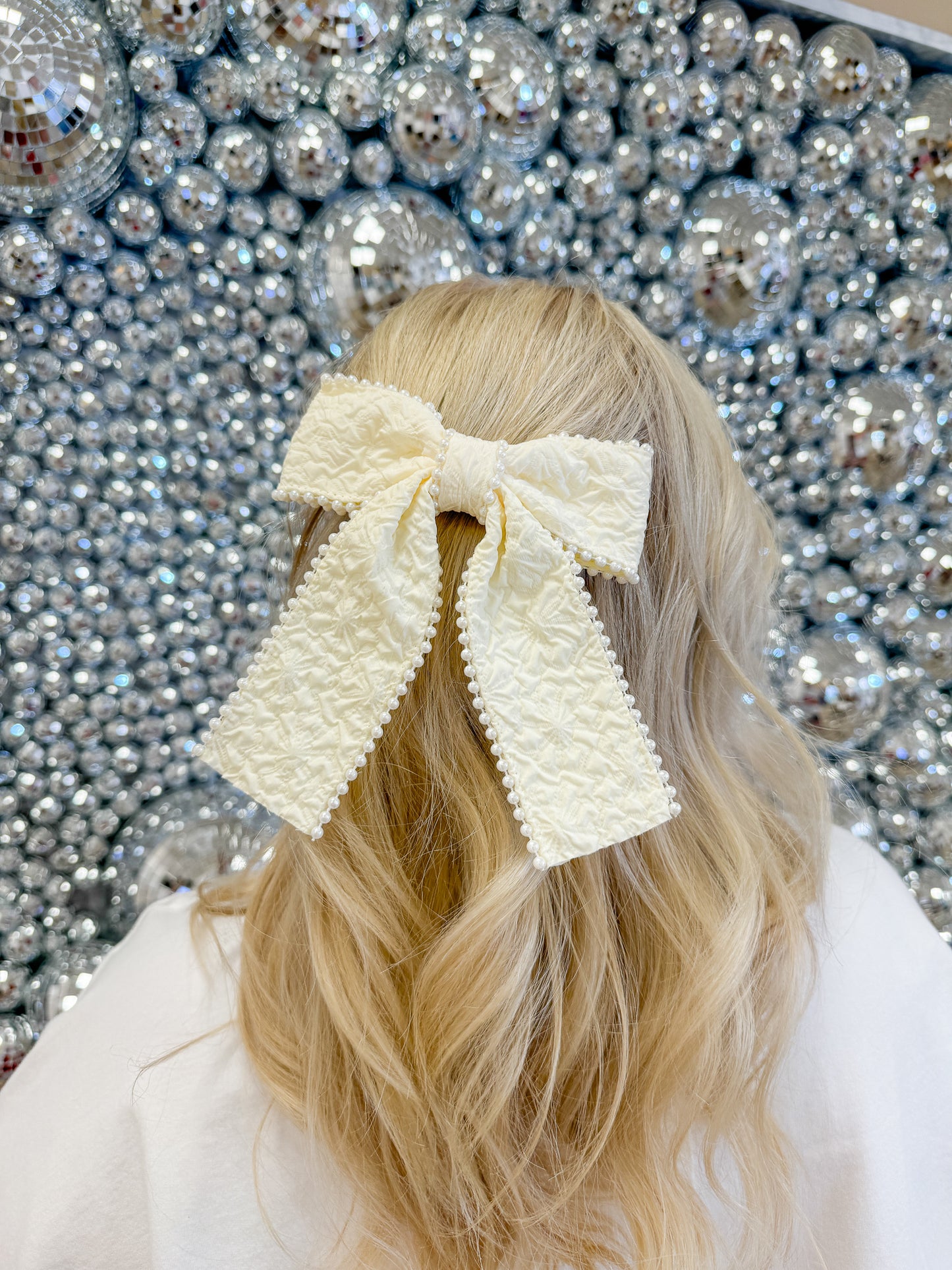 Blakely Pearl Bow