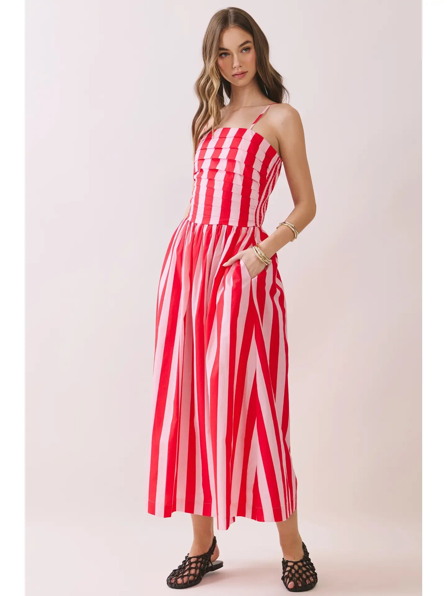 TCEC The Brunch & Go Dress in soft fabric, featuring a stylish, casual design perfect for daytime outings.